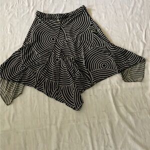 Chic Black and White Spiral Midi Skirt